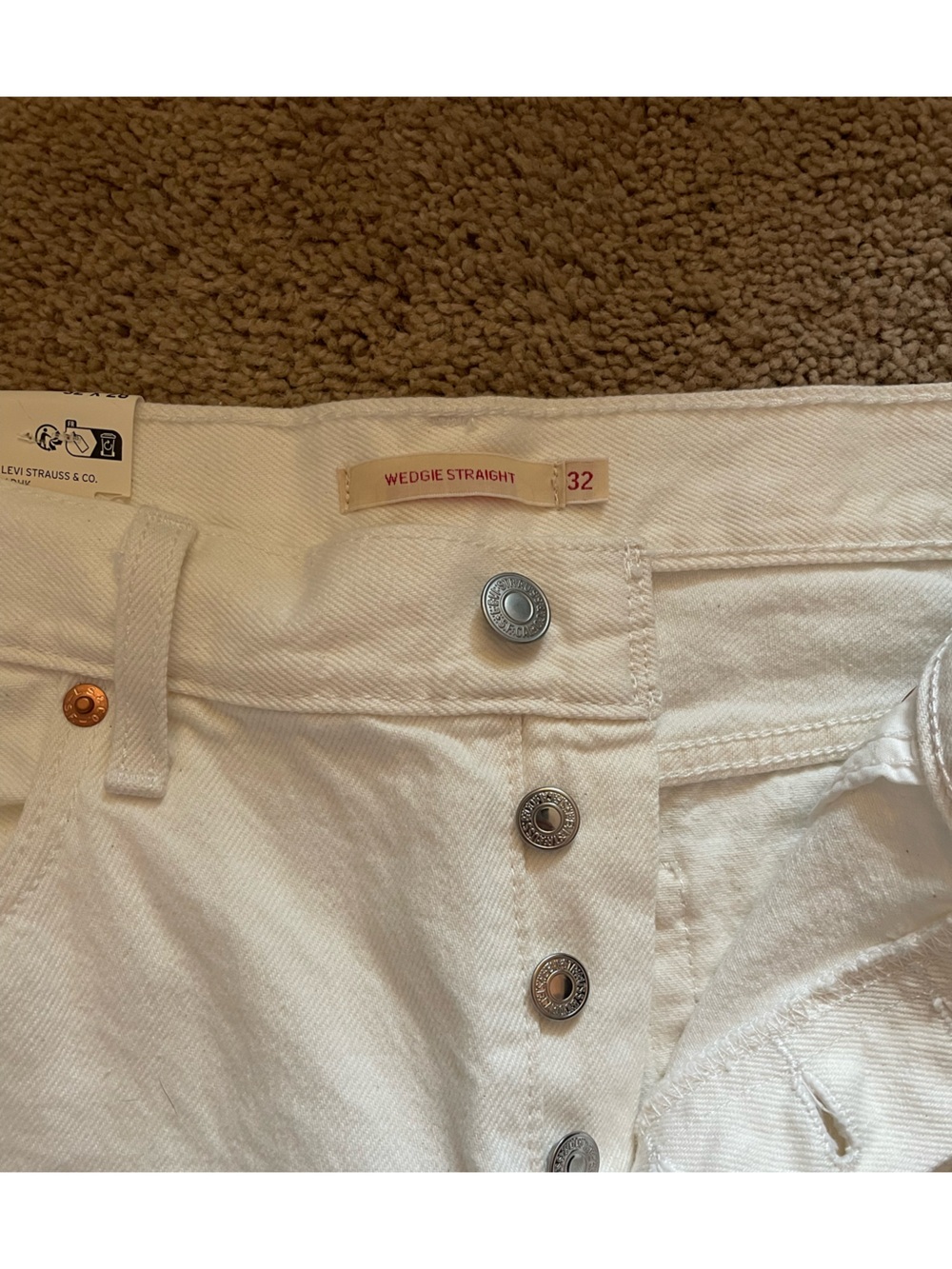 Levi's Straight Leg Jeans in Off-White/Cream - Picture 5 of 8